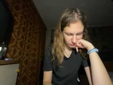 eva_angel3 @ stripchat on 20251204