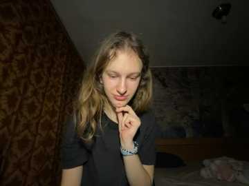 eva_angel3 @ stripchat on 20251204