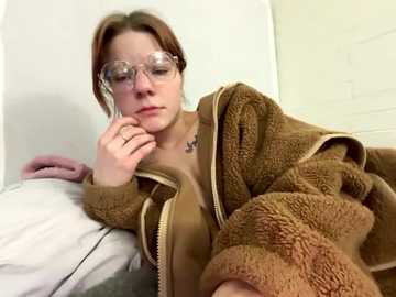 foxy_ana13 @ stripchat on 20251204