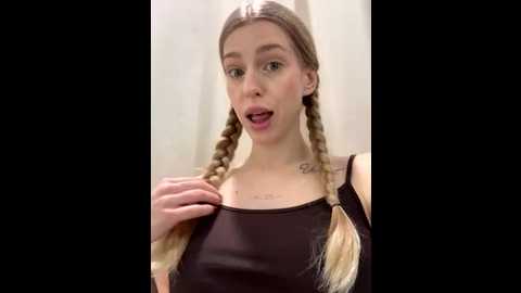 kira_mia @ stripchat on 20251204