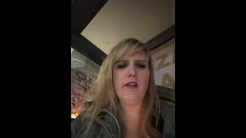 sexybiene969 @ stripchat on 20251204