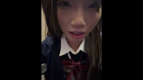 yiyi_707 @ stripchat on 20251204