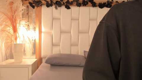 daphne_and_roger @ stripchat on 20251205