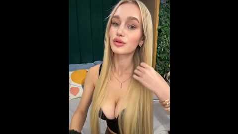 kristinadane @ stripchat on 20251205