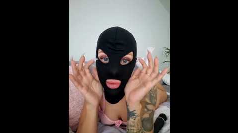 luna_veil @ stripchat on 20251205