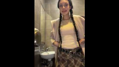 melissa_crazy @ stripchat on 20251205