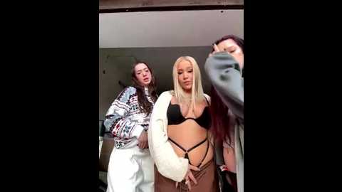 rolldolls @ stripchat on 20251205