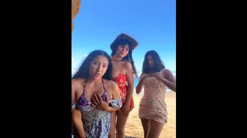 sexi_noemi @ stripchat on 20251205