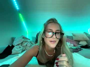 goddesemiiyy @ stripchat on 20251206