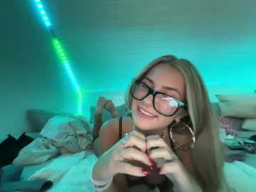 goddesemiiyy @ stripchat on 20251206