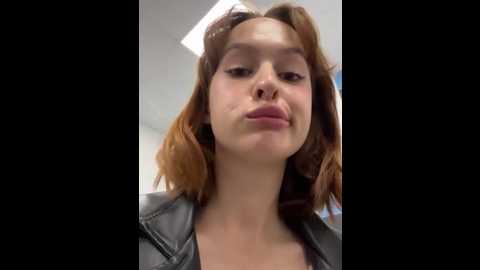 hani_obsessed @ stripchat on 20251206