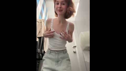 hani_obsessed @ stripchat on 20251206