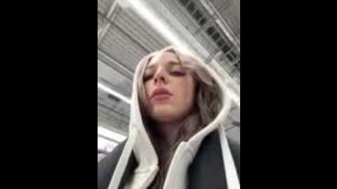 loraadoll @ stripchat on 20251206