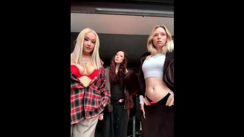 rolldolls @ stripchat on 20251206