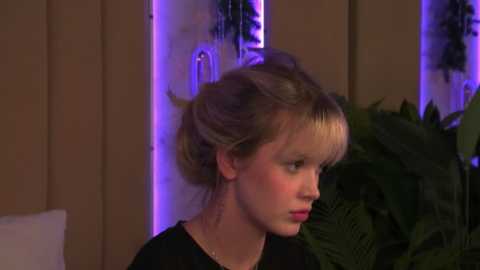 bellasecrett @ stripchat on 20251207