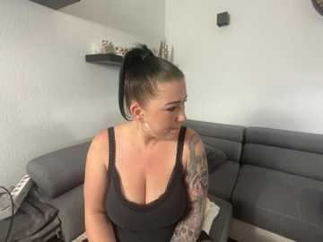 bonnyundclyde19 @ stripchat on 20251207