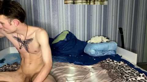 emiliacouple @ stripchat on 20251207