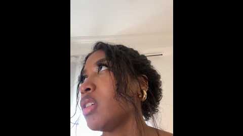 iamcrystal2 @ stripchat on 20251207