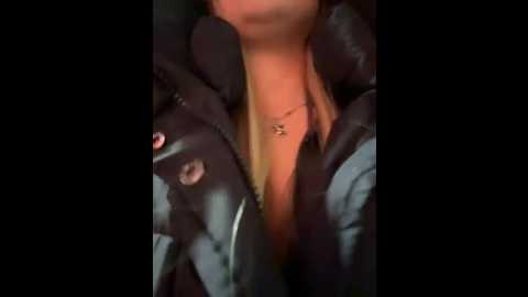 liza_risky @ stripchat on 20251207