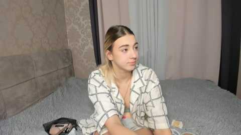 sugarplum_x @ stripchat on 20251207