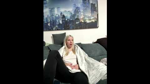 blondiejujuvibe @ stripchat on 20251208