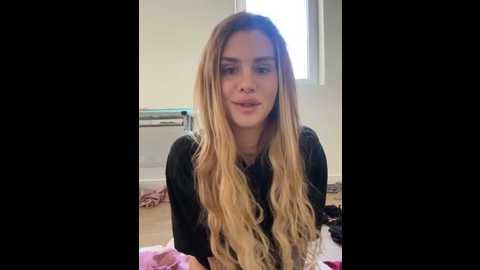 emiliacatalina @ stripchat on 20251208