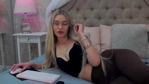 kristinadane @ stripchat on 20251208