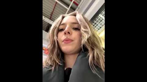 loraadoll @ stripchat on 20251208