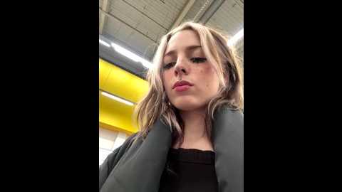 loraadoll @ stripchat on 20251208