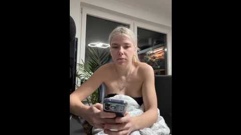 blondiejujuvibe @ stripchat on 20251209