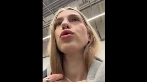 kira_mia @ stripchat on 20251209