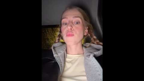 kira_mia @ stripchat on 20251209