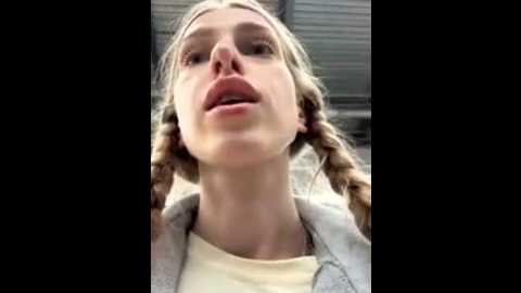 kira_mia @ stripchat on 20251209