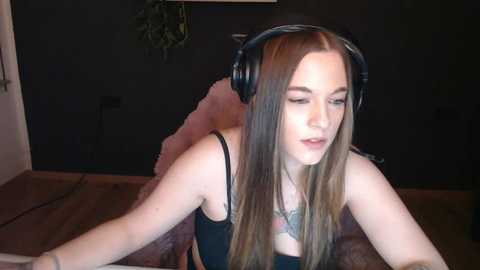 luna_lynn @ stripchat on 20251209