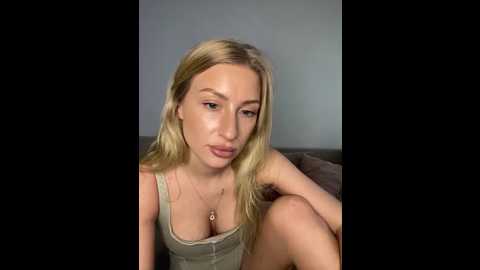 belle98 @ stripchat on 20251210