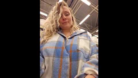 bondgirl_013 @ stripchat on 20251210