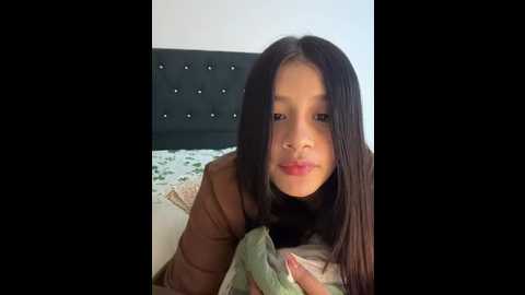 indialatin @ stripchat on 20251210