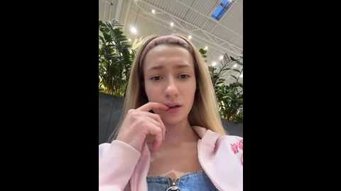 lia__love @ stripchat on 20251210