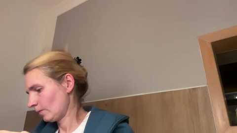 s_te_fan_i @ stripchat on 20251210