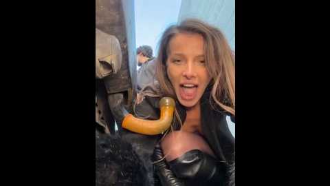 fit_vic @ stripchat on 20251211