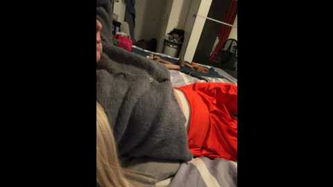 hornyblond_bella @ stripchat on 20251211