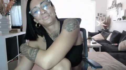 intimia @ stripchat on 20251211