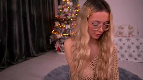 kyliejoyce @ stripchat on 20251211