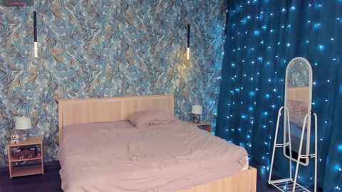 mondoneko @ stripchat on 20251211