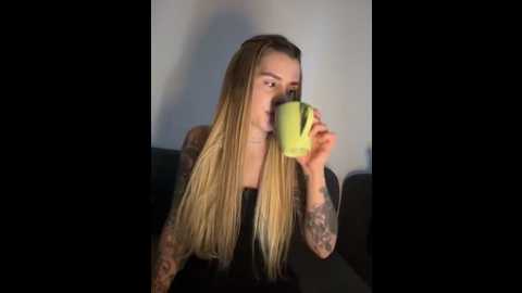 emiliacatalina @ stripchat on 20251212