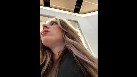 loraadoll @ stripchat on 20251212