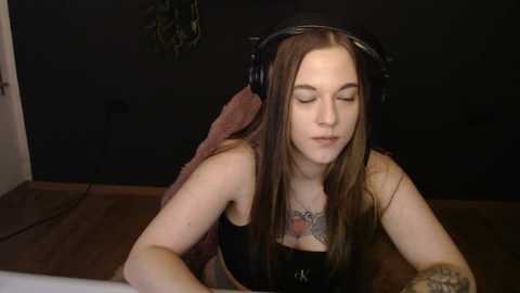 luna_lynn @ stripchat on 20251212