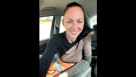 mel_mia @ stripchat on 20251212