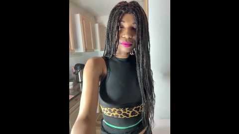 squirt_fuck_queen @ stripchat on 20251212