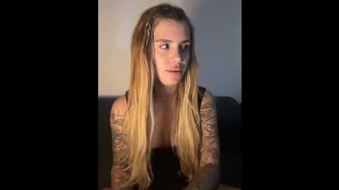 emiliacatalina @ stripchat on 20251213